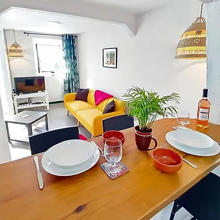 Historic Vineyard Retreat - 1785 Country In Peral Apartament *